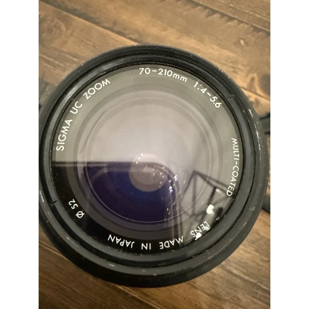Sigma 70-210mm Camera Lens Multi Coated 1:4-5.6 UC Zoom Made In Japan Auto Focus